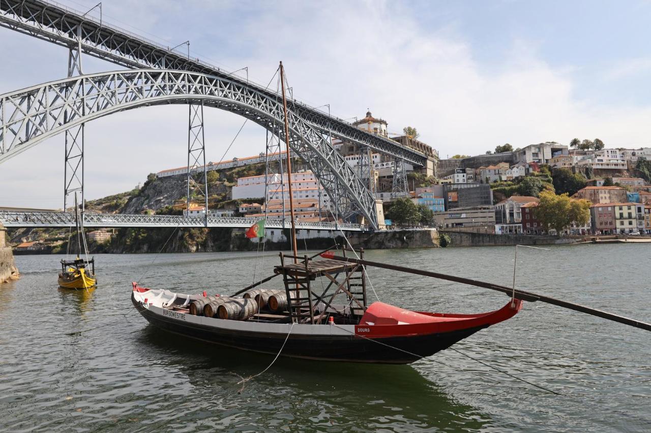 Flh Porto Spacious Apartment With Balcony Buitenkant foto