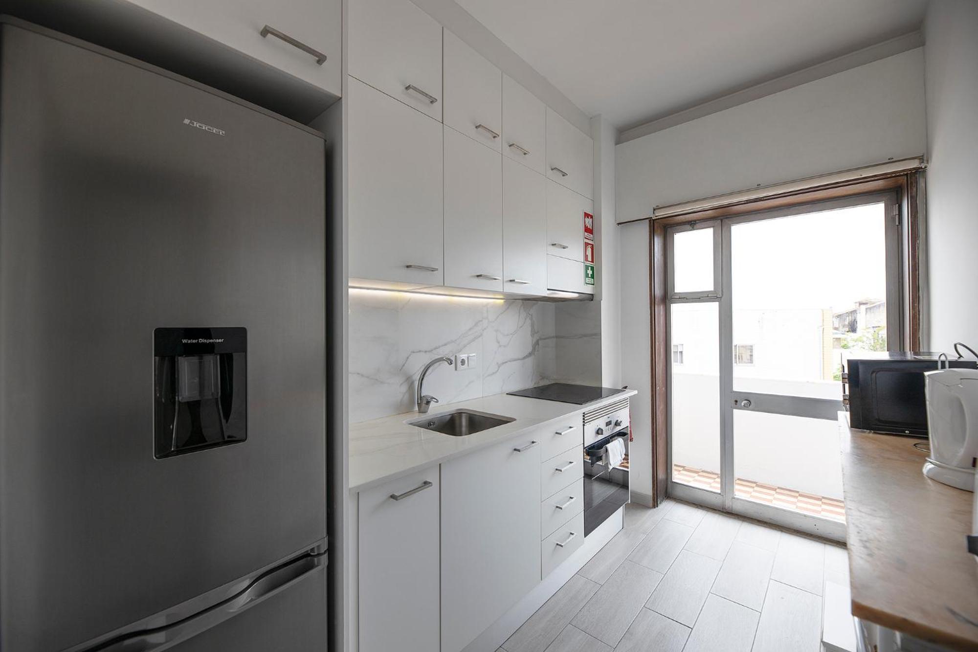 Flh Porto Spacious Apartment With Balcony Buitenkant foto
