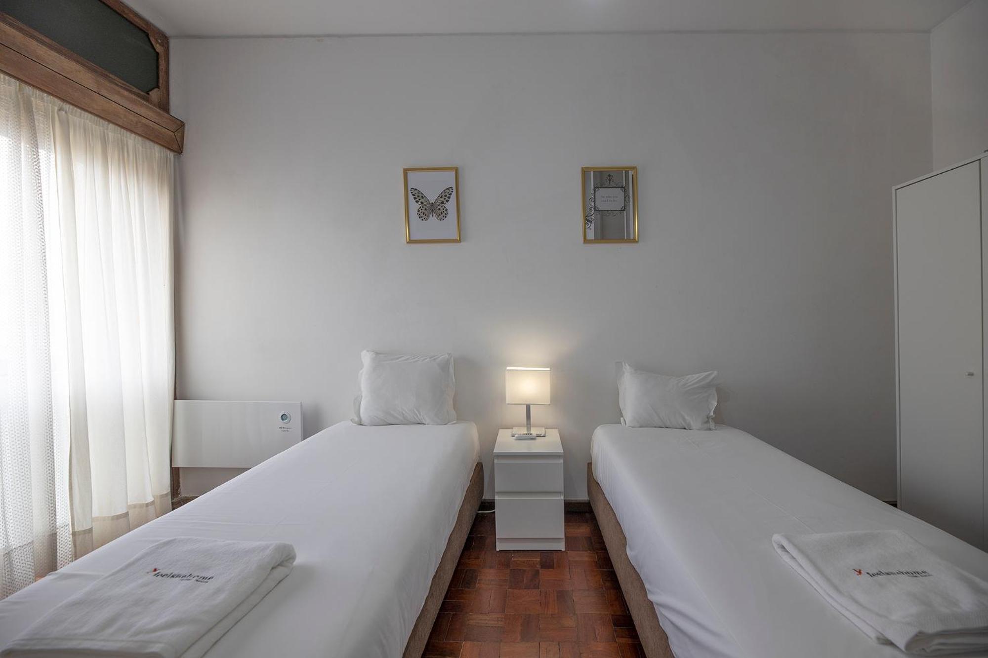 Flh Porto Spacious Apartment With Balcony Buitenkant foto